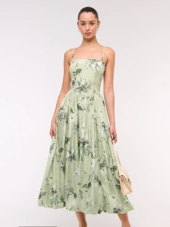 Abercrombie & Fitch Dresses & Skirts - Abercrombie & Fitch Light Green Floral Midi Dress